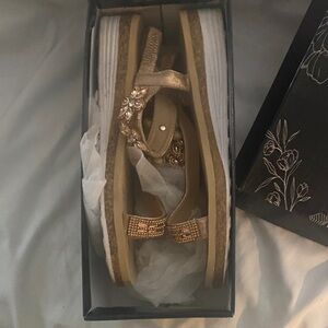 Easy Pickins Black Shoe Box